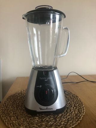 Batidora de vaso Moulinex de segunda mano por 30 € en Madrid Batidora de vaso Moulinex de segunda mano en WALLAPOP