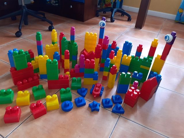 Megabloks originales más de 250 piezas.