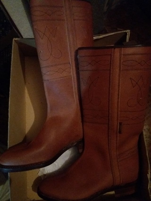 Botas Valverde del Camino