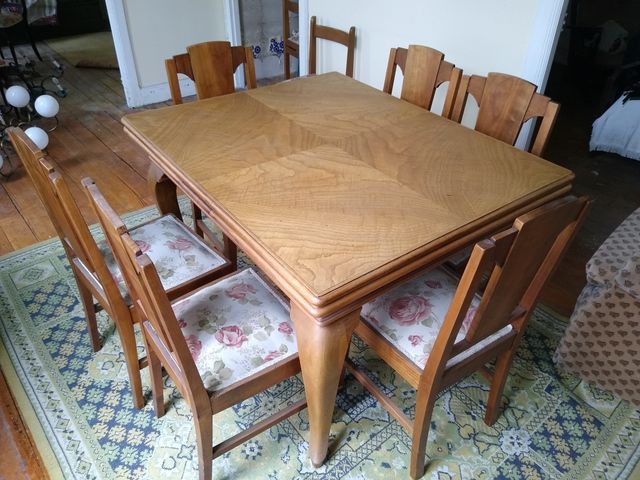 Conjunto de mesa y sillas, madera maciza