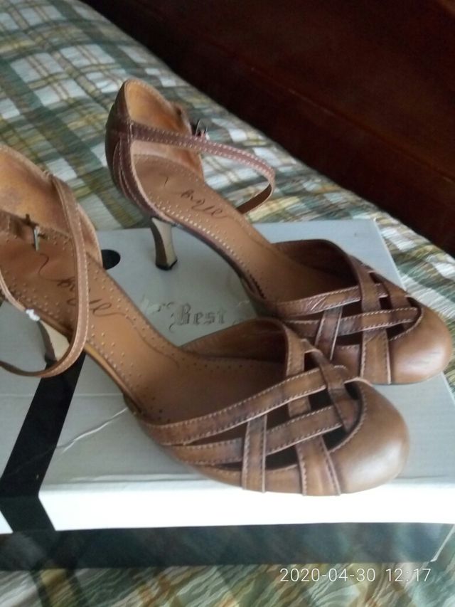 Zapatos marrón piel