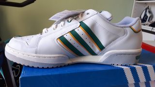 Adidas Stefan Edberg de segunda mano por 100 EUR en Barcelona en WALLAPOP
