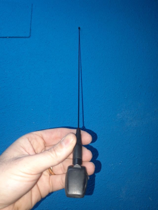 🚘 Antenna da soffitto con base 🚘