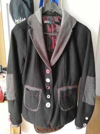 Chaqueta Desigual de segunda mano en la provincia de Almería Chaqueta Desigual de segunda mano en la provincia de