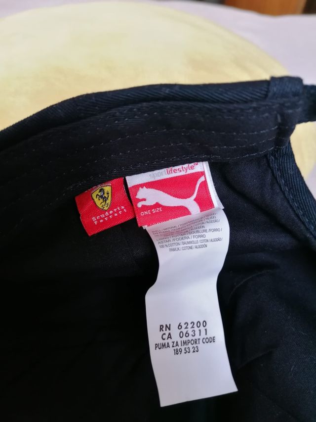 gorra Ferrari