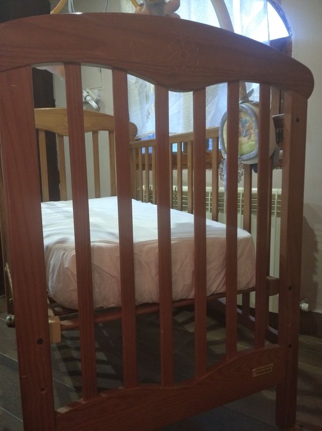 cuna de madera + colchón