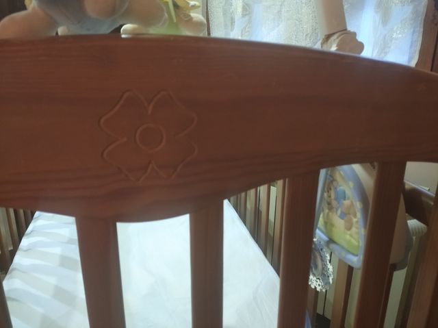 cuna de madera + colchón