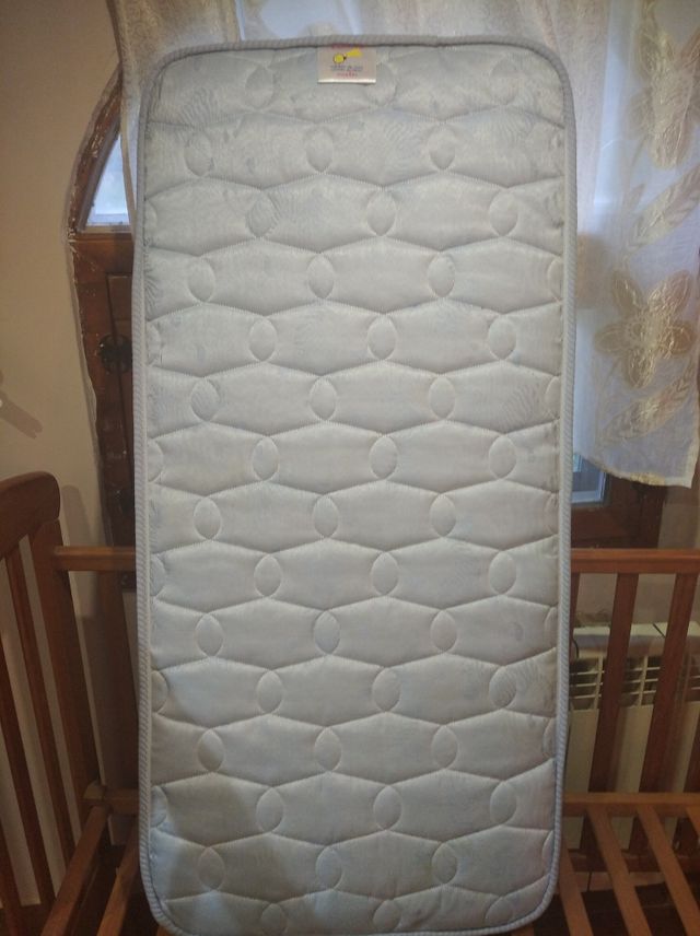 cuna de madera + colchón