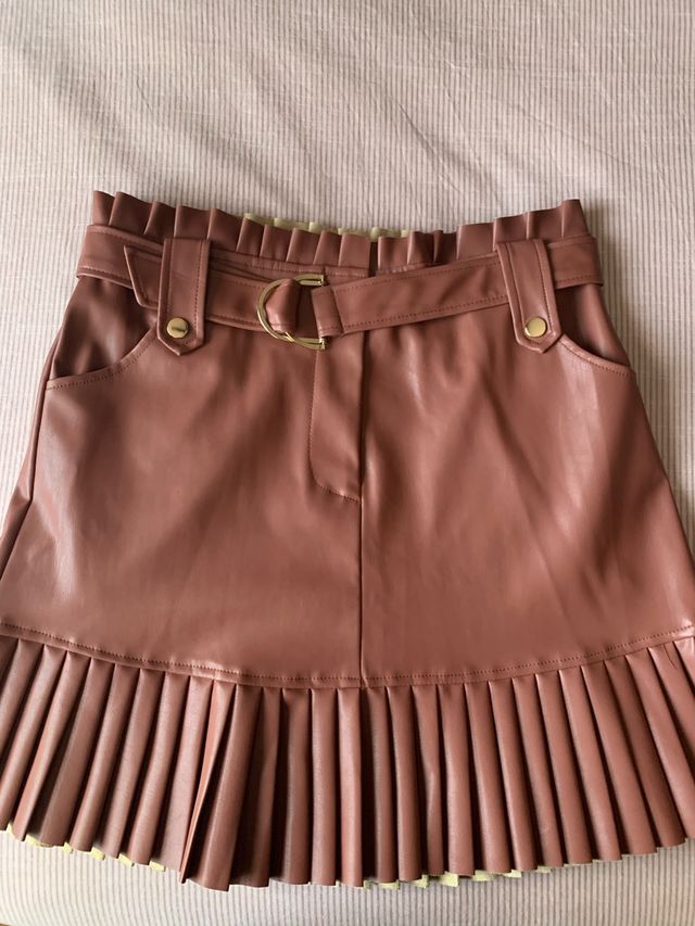 Falda polipiel color teja