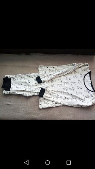 Pijama Oysho Snoopy de segunda mano por 7 EUR en Fuenlabrada en WALLAPOP
