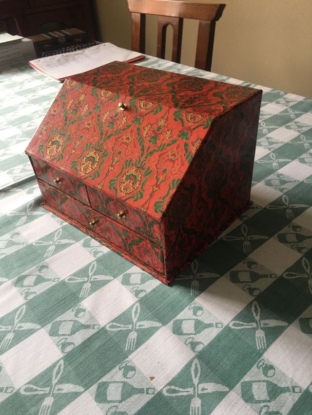 Joyero / caja escritorio con diversos compartim