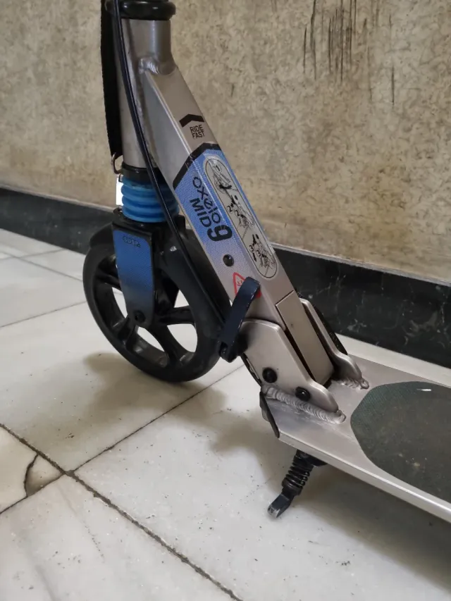 Patinete Oxelo Mid 9 con freno y pata