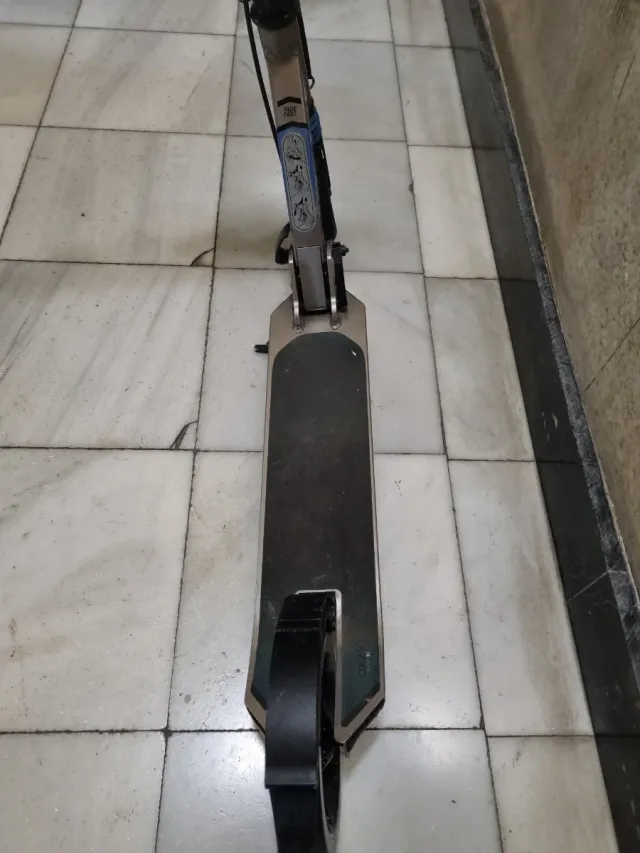 Patinete Oxelo Mid 9 con freno y pata