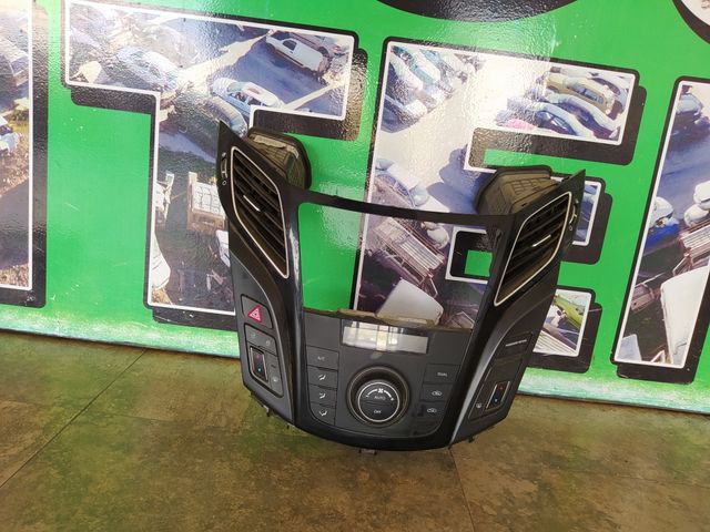 consola Hyundai i40