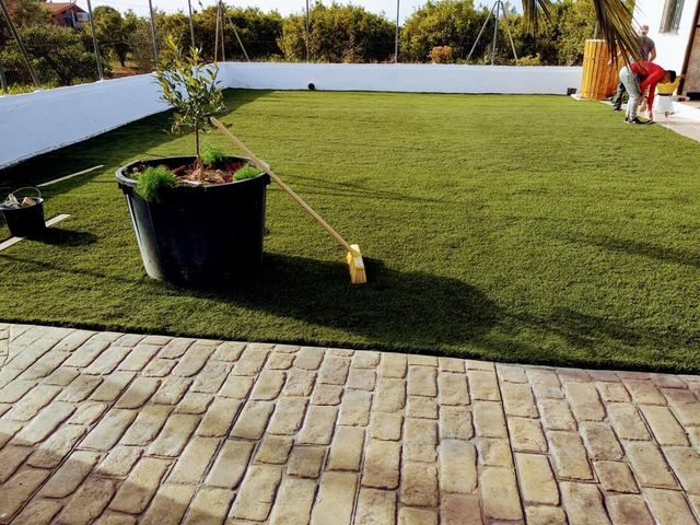 Césped artificial retirado de campos de futbol de segunda mano por 4