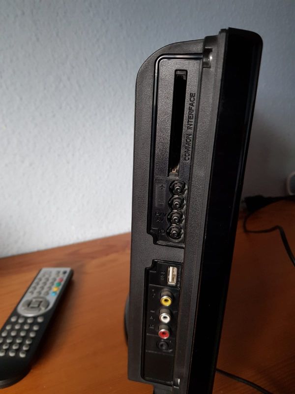 TELEVISOR COLOR 12 PULGADAS CON DVD