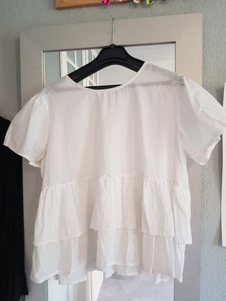 Blusa blanca volantes de segunda mano en la provincia de Blusa blanca volantes de segunda mano en WALLAPOP