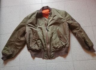 chaqueta bomber de nylon mujer en barcelona chaqueta bomber de nylon mujer en barcelona