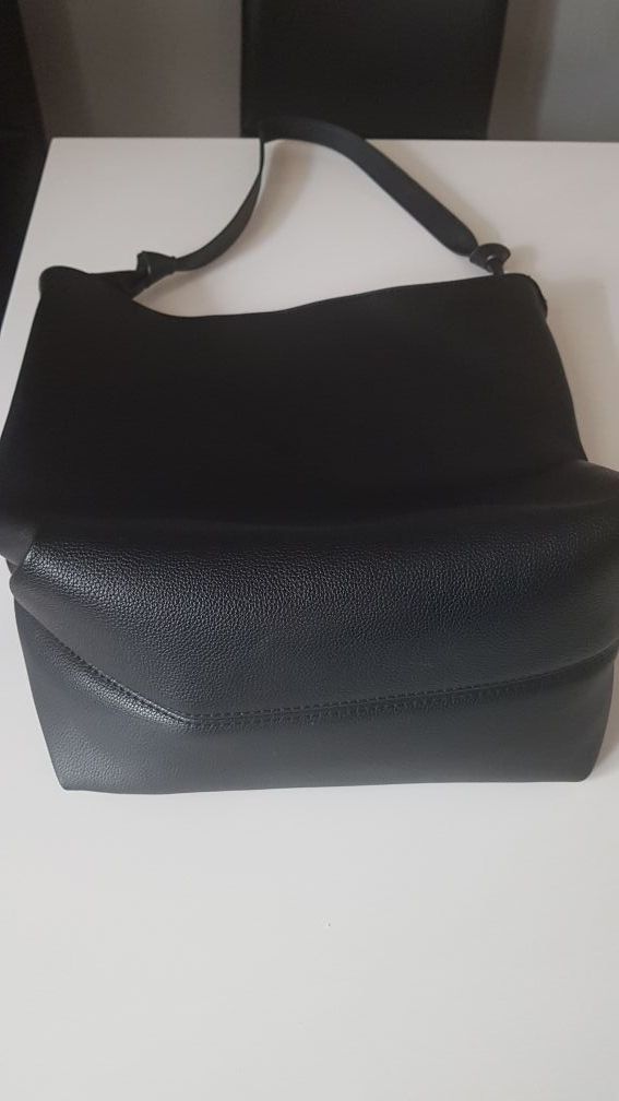 bolso piel negro pull&bear