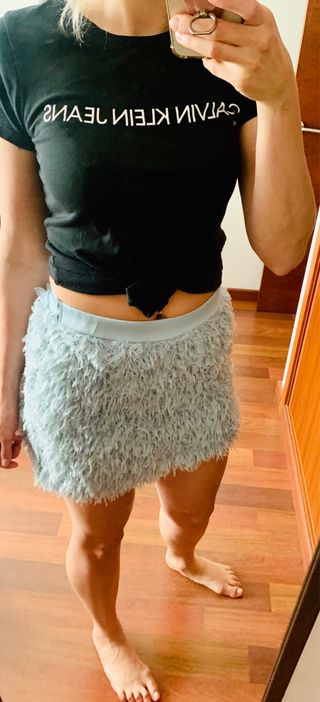 Falda plumas Zara M 38 azul celeste de segunda mano por 10 EUR en Vigo en  WALLAPOP