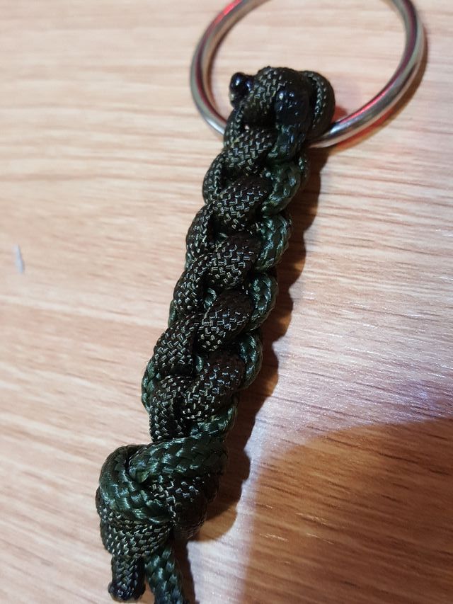 rabiza lanyard llavero paracord verde