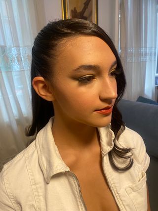 Peluquera y maquilladora a domicilio!