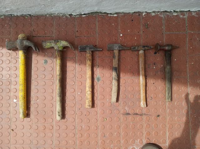 FERRAMENTAS MUITO VARIADAS 2€