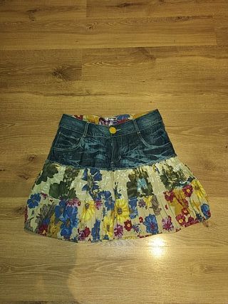 Falda Vaquera Desigual, impecable. de segunda mano por 11 EUR en Almansa en  WALLAPOP