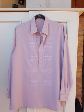 Camisa Filipina hombre L de segunda mano por 5 € en Sitges Camisa Filipina hombre L de segunda mano por 5 € en Sitges