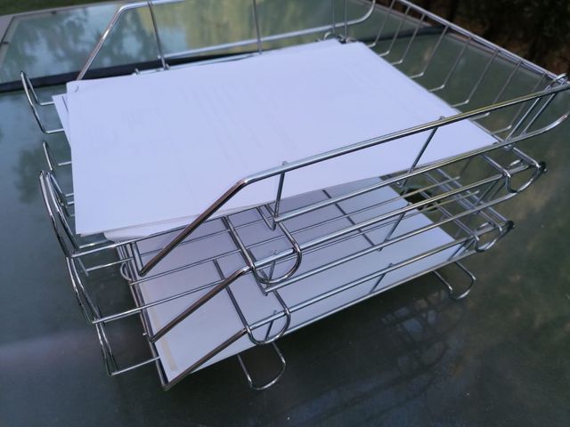 Bandeja clasificación documentos escritorio