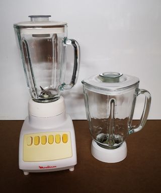 Batidora de vaso Moulinex de segunda mano por 25 € en Madrid Batidora de vaso Moulinex de segunda mano en WALLAPOP