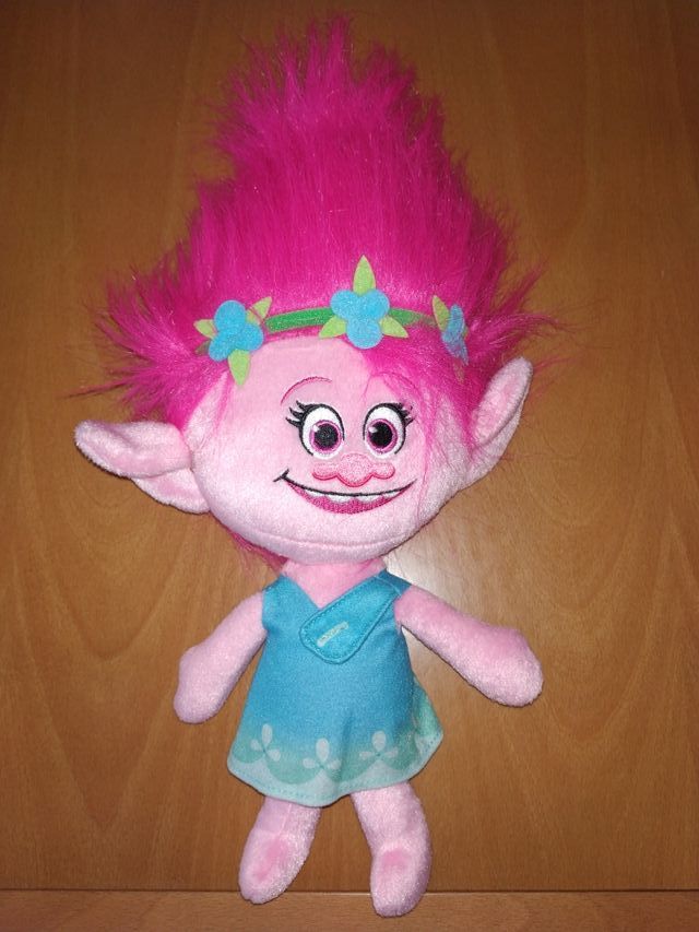 Muñeca Poppy troll