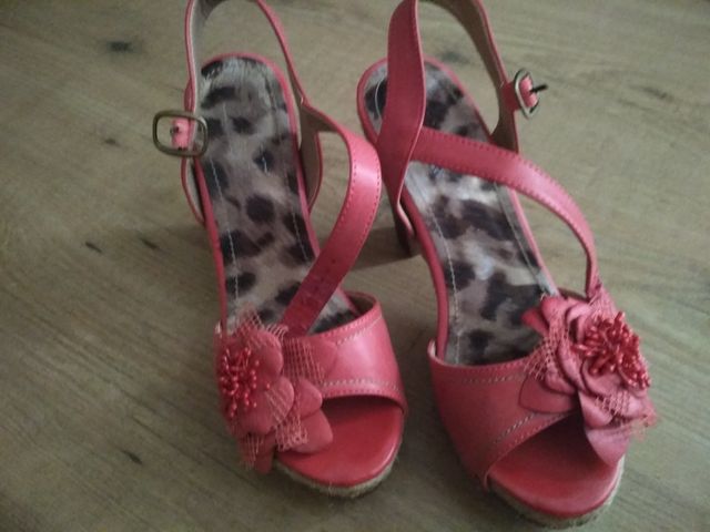 Zapatos con plataforma.