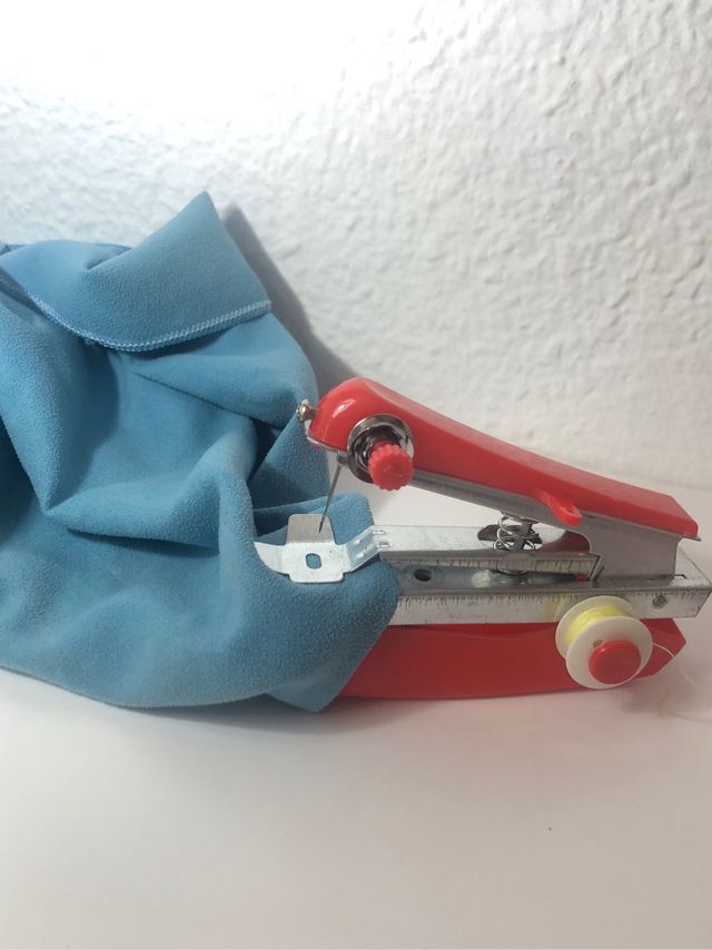 Máquina de coser portatil