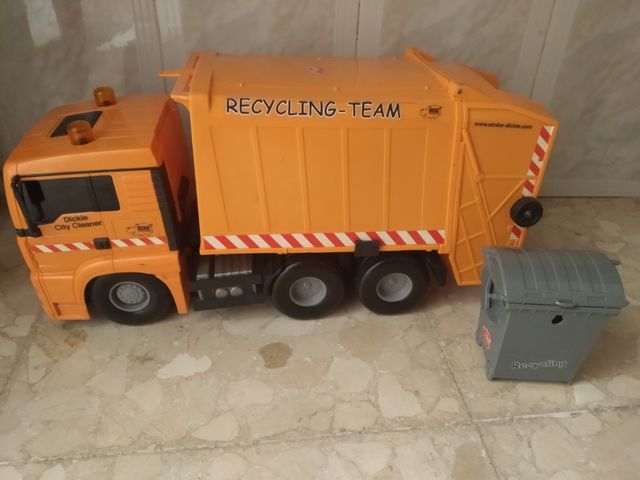 camion y maquina de carga juguete