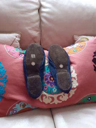 Zapatillas marca cotorruelo de segunda mano por 10 EUR en Bilbao en WALLAPOP