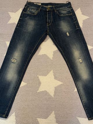 Pantalones vaqueros de segunda mano en La Belga en WALLAPOP