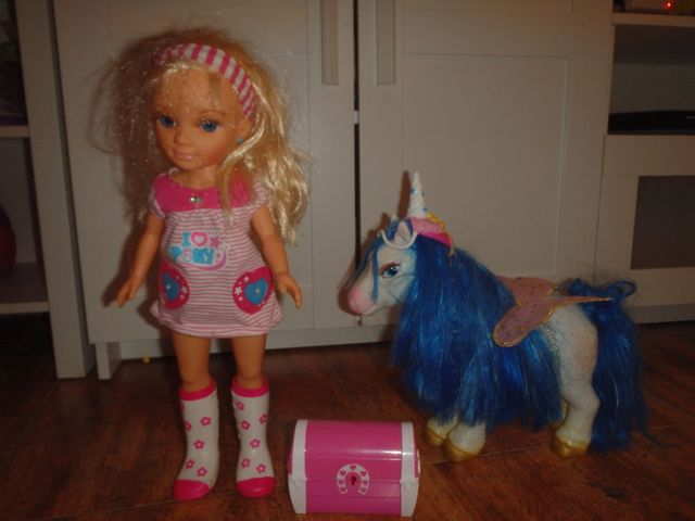NANCY y su pony