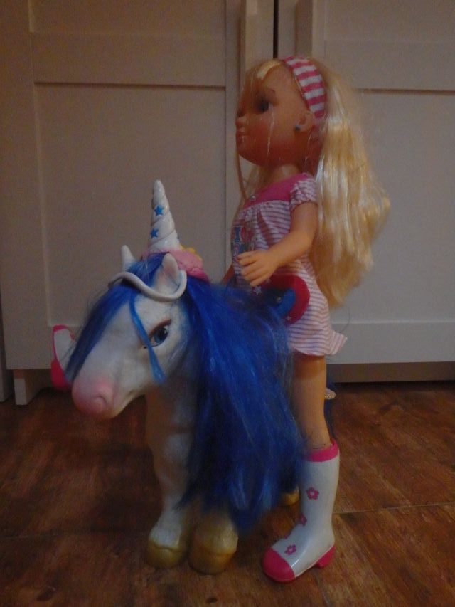 NANCY y su pony