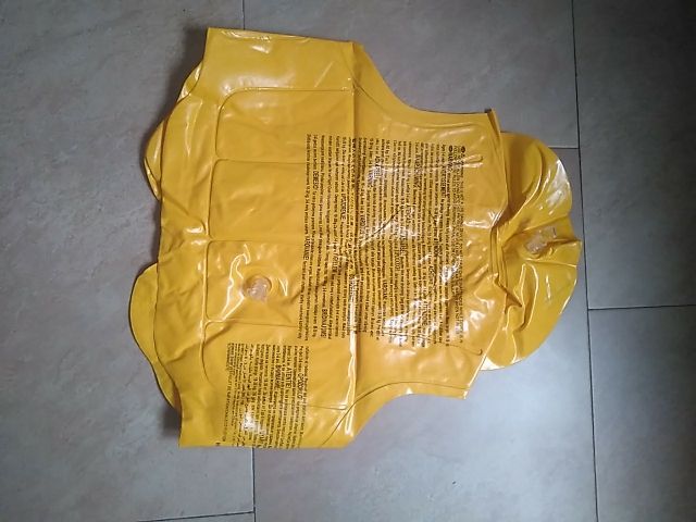 FLOTADOR - CHALECO HINCHABLE