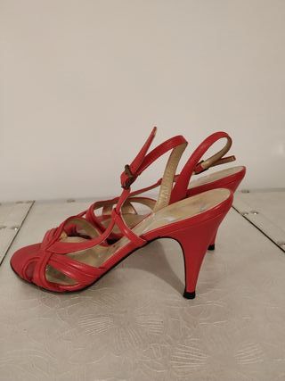 Sandalias Tacón Mujer Piel El Rayo Nº 37 de segunda mano por 11 EUR en  Granada en WALLAPOP