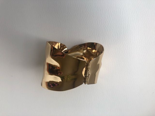 Conjunto collar y pulsera/brazalete dorados