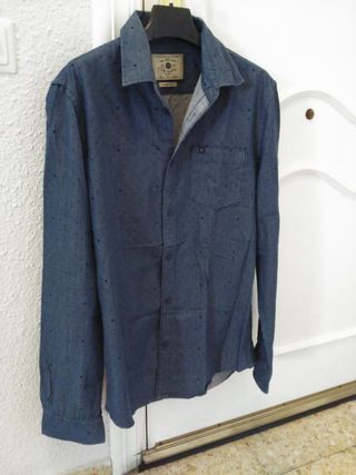 Camisas Zara de segunda mano en Castellón de la Plana en Camisa Estampada Zara de segunda mano por 5 € en Castellón