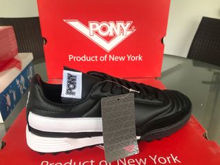 Zapatillas, botas de fútbol Pony N41 de segunda mano por 15 EUR en Moraleja  en WALLAPOP