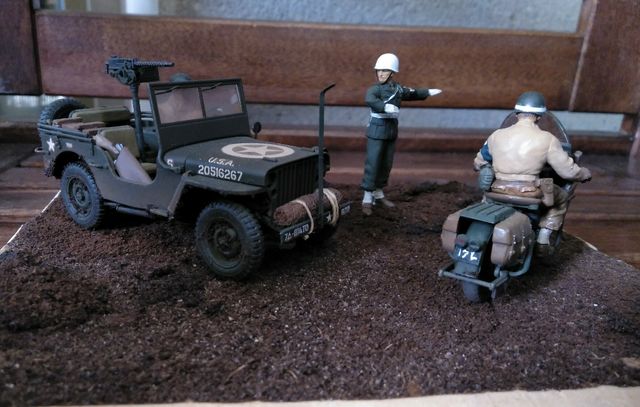 diorama maqueta Jeep harley