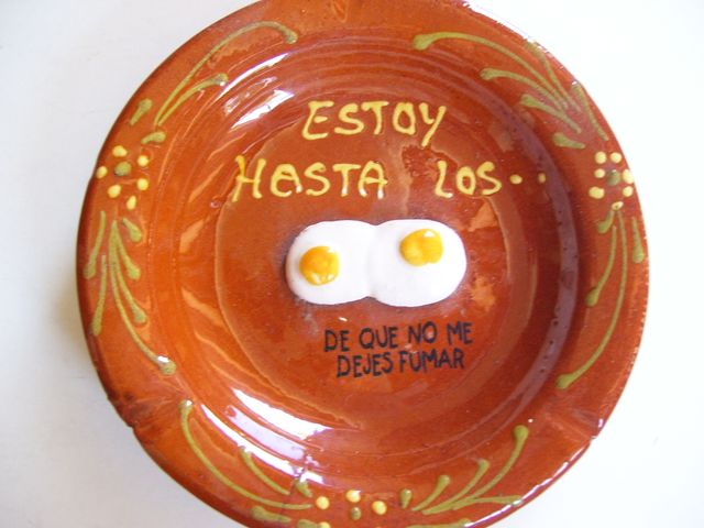 CENICERO GRACIOSO HUEVOS NUEVO