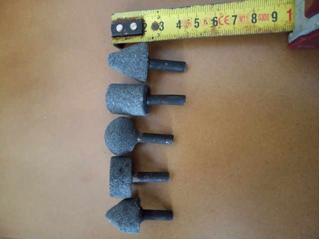 PIEDRAS DE ESMERIL Y MAS... A 1 €