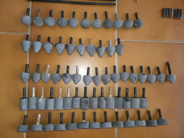 PIEDRAS DE ESMERIL Y MAS... A 1 €