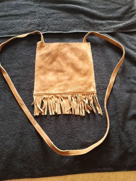 Bolso tipo piel ante flecos étnico india