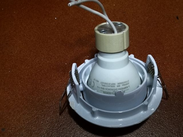 Foco empotrable 6W 3000K